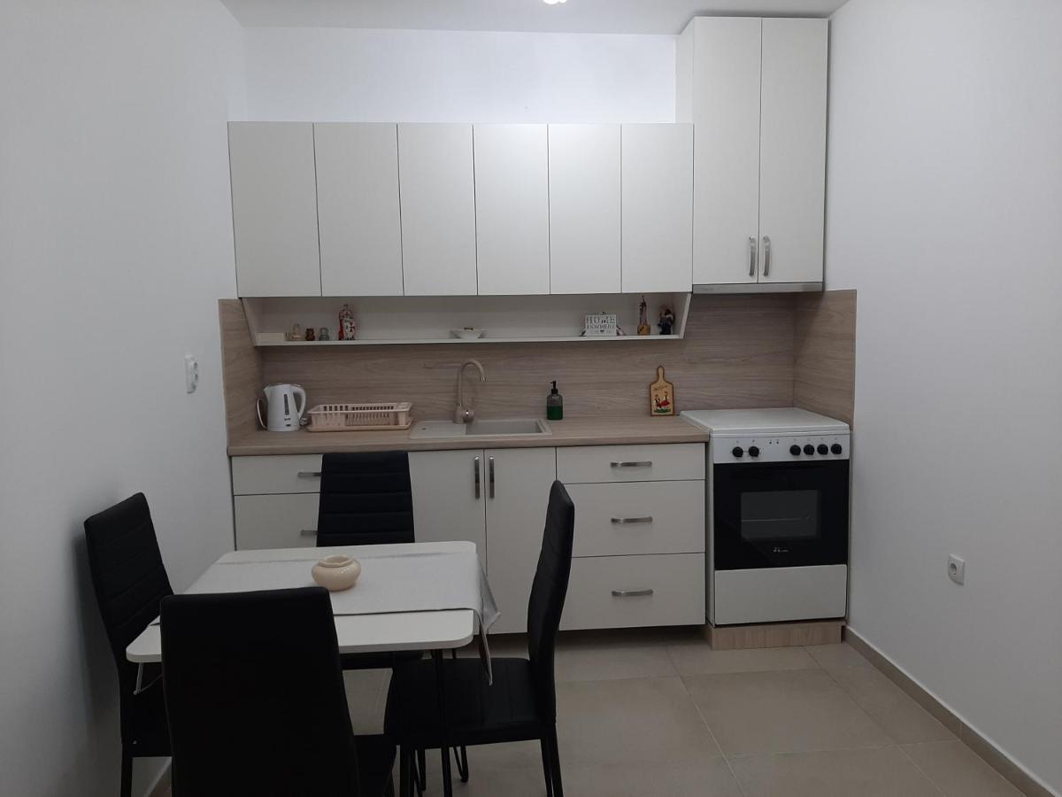 Apartman Viaggio Sremska Mitrovica Exterior foto