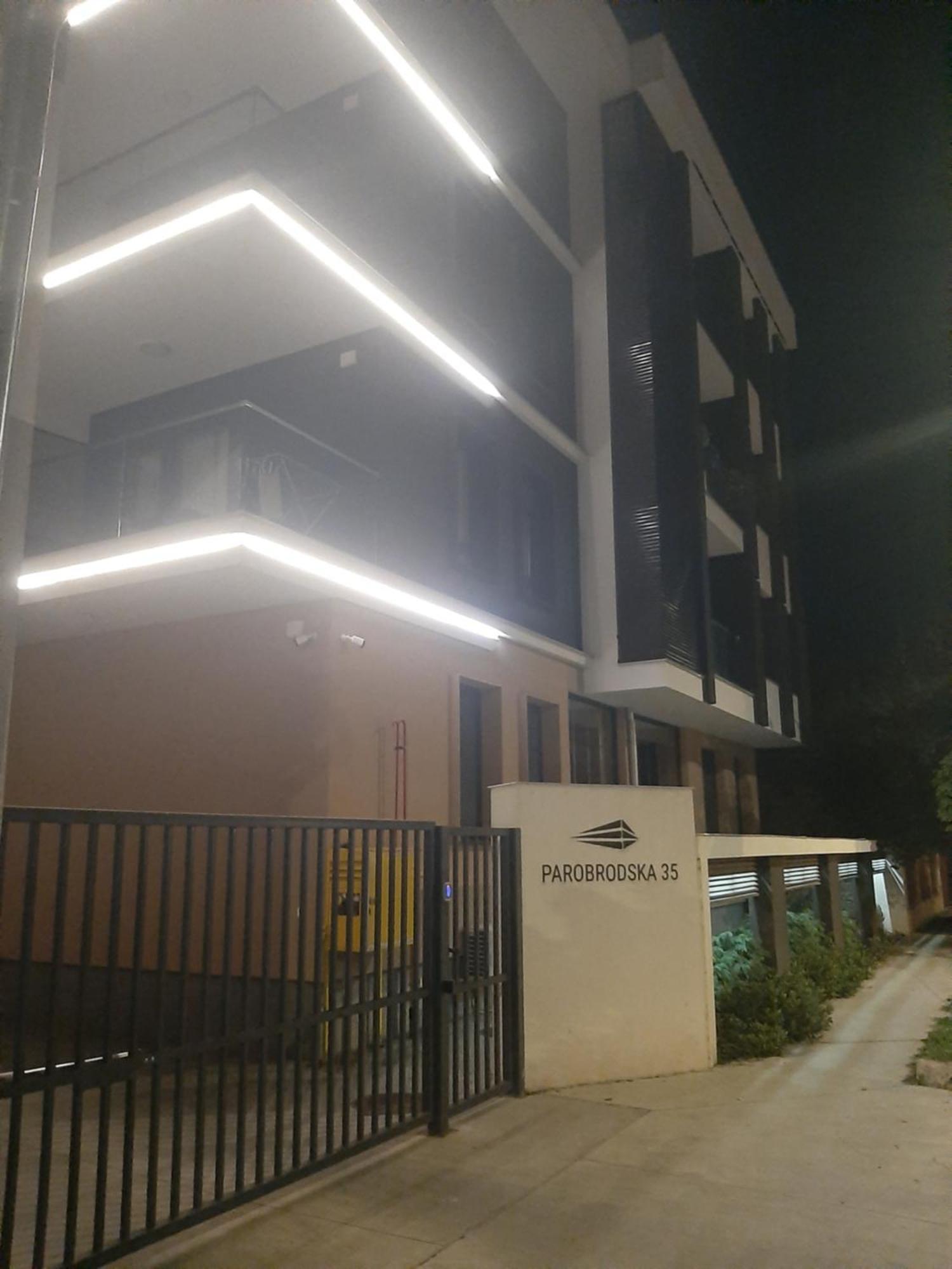 Apartman Viaggio Sremska Mitrovica Exterior foto